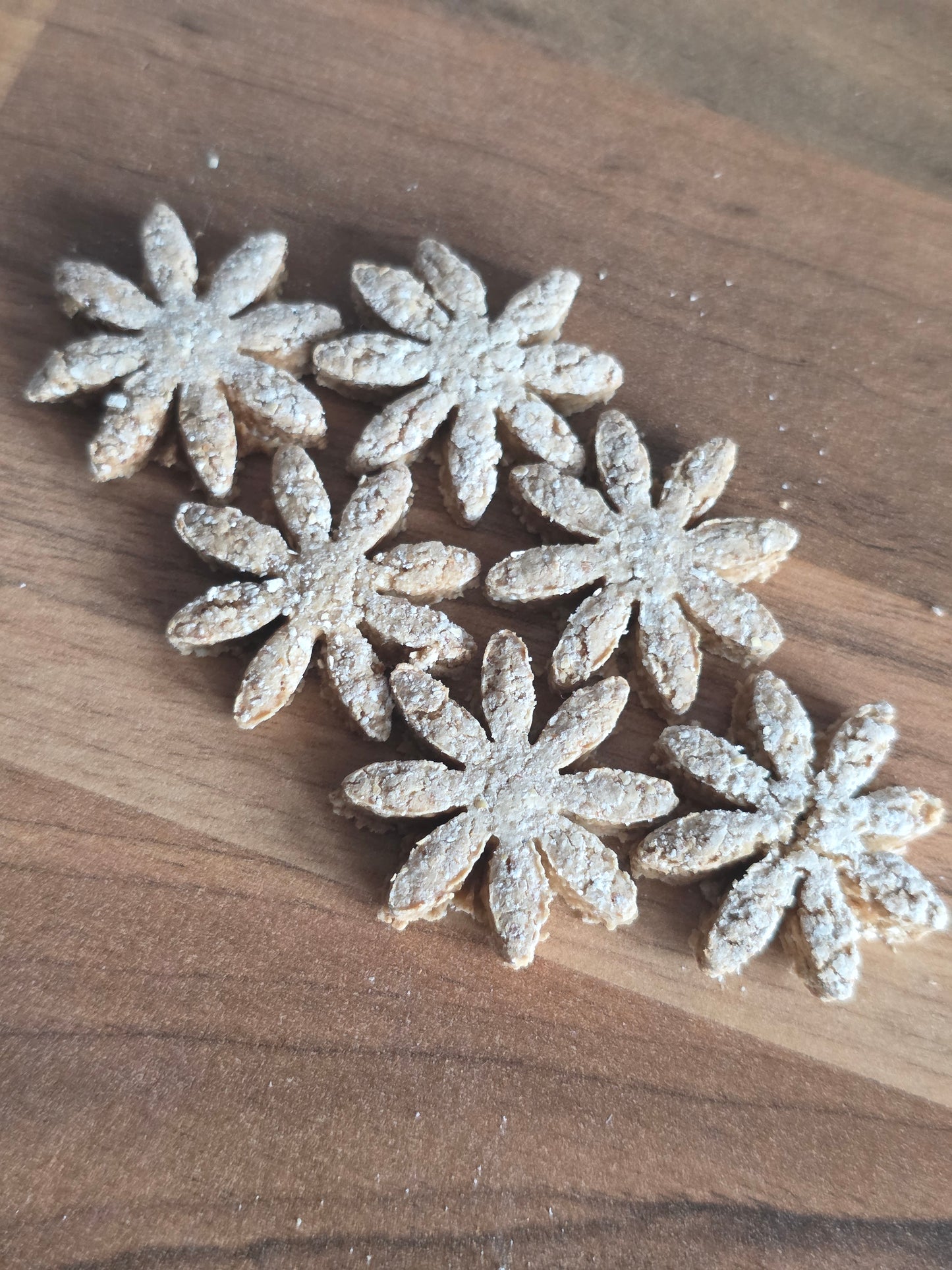 Mini flower biscuits